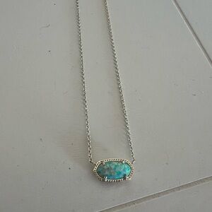 Kendra Scott necklace